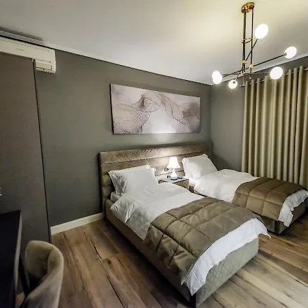 Hotel Vila Tirana Szálloda