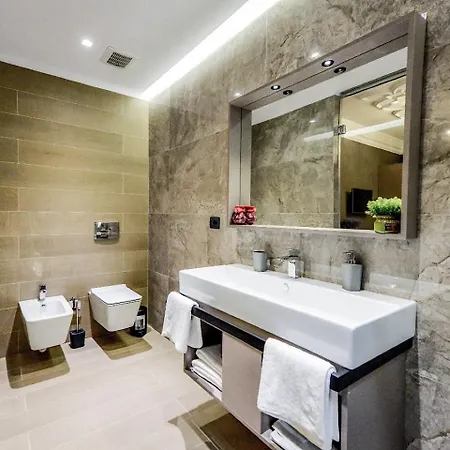 Hotel Vila Tirana 3* טיראנה