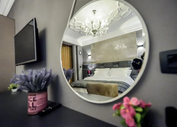 מלון Hotel Vila Tirana 3*