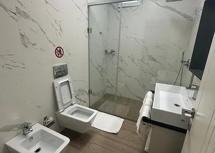 Hotel Vila Tirana מלון