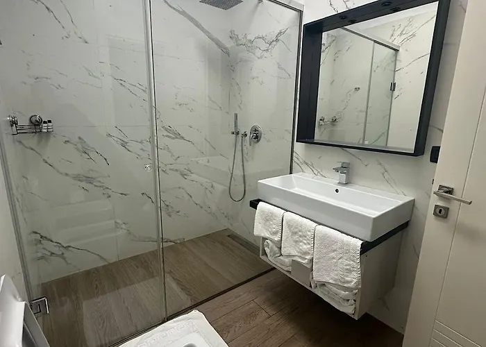 Hotel Vila Tirana 3*