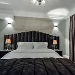 Hotel Vila Tirana ホテル 3*