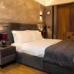Hotel Vila Tirana ホテル ティラナ