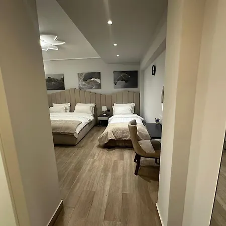 Hotel Vila Tirana מלון טיראנה