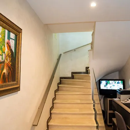 ホテル Hotel Vila Tirana